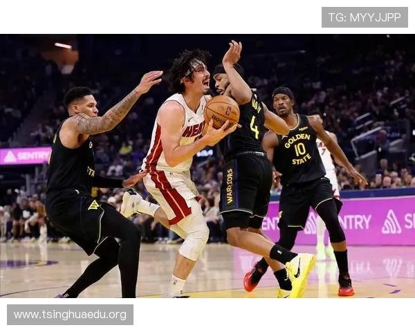 斯特鲁斯砍29分 骑士大胜热火21分 斯特鲁斯砍29分 骑士大胜热火21分